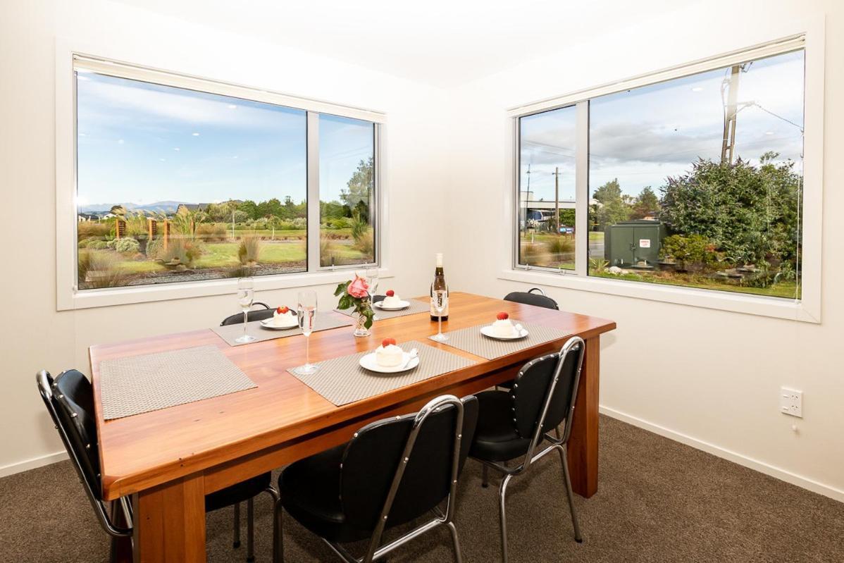 Poppa Pete's - Te Anau Holiday Home Bagian luar foto